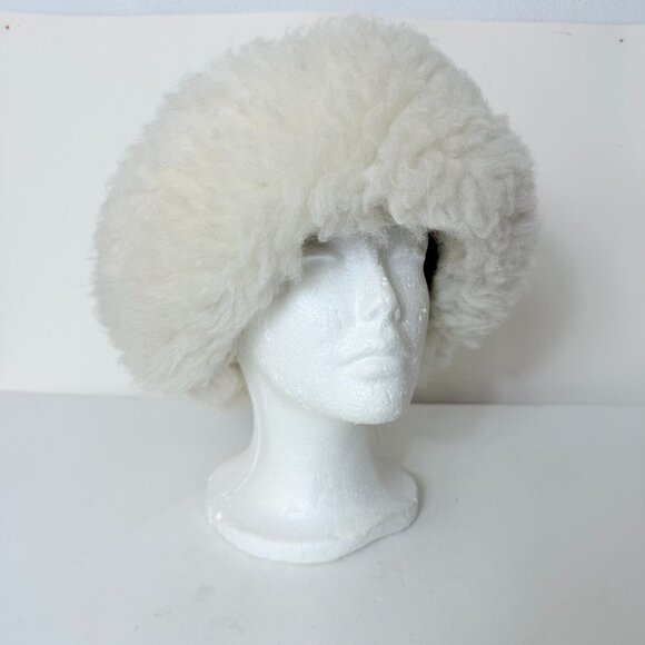 VTG White Faux Fur Hat Fluffy Winter Russian Style Retro 70s 80s Winter Fashion - Picture 12 of 14